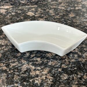 B.SMITH WHITE CERAMIC CREACENT DISH